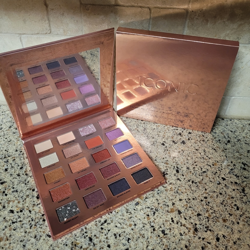 NEW Iconic London Eyeshadow Palette